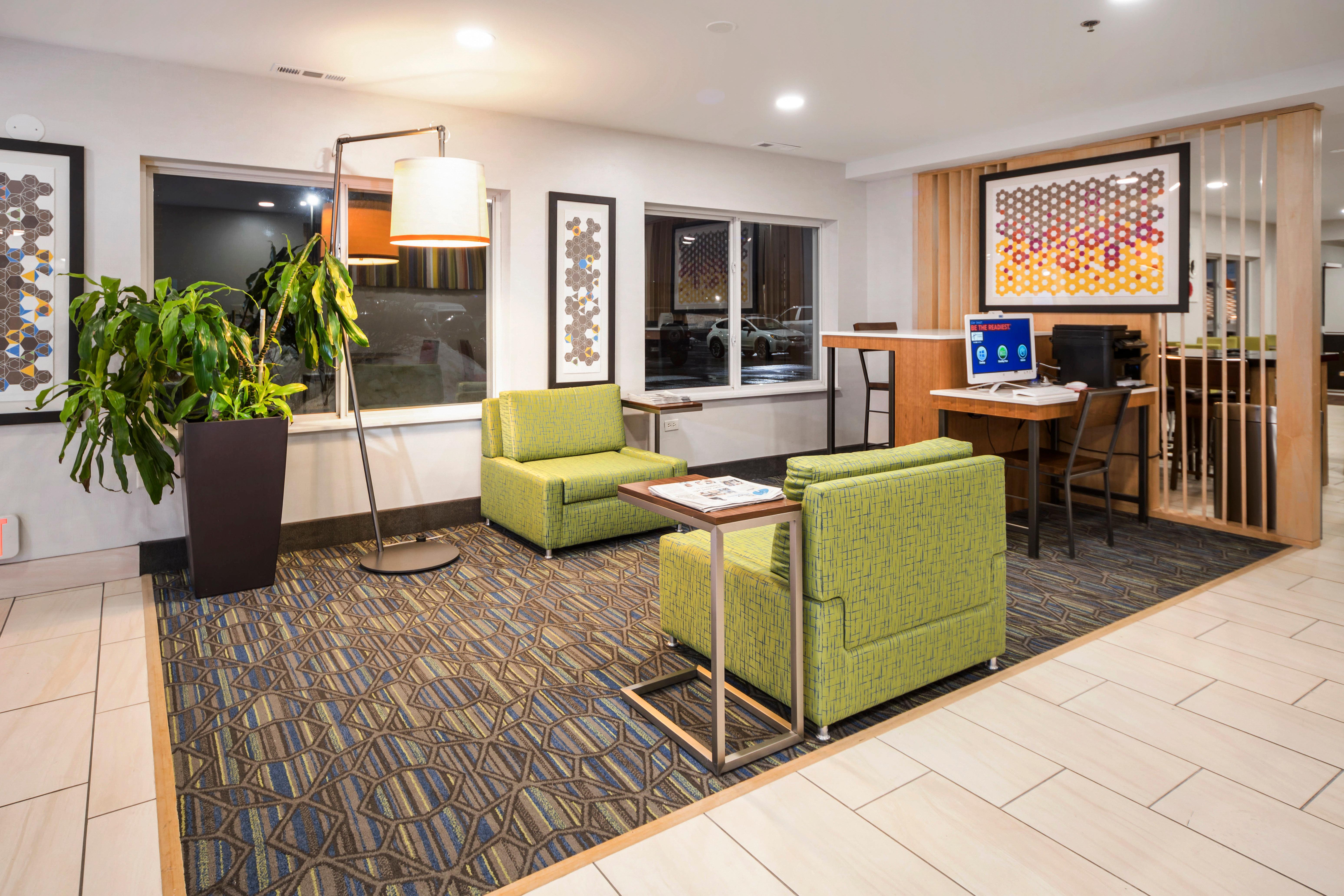 Holiday Inn Express Chicago Northwest-Vernon Hills By Ihg Exteriér fotografie