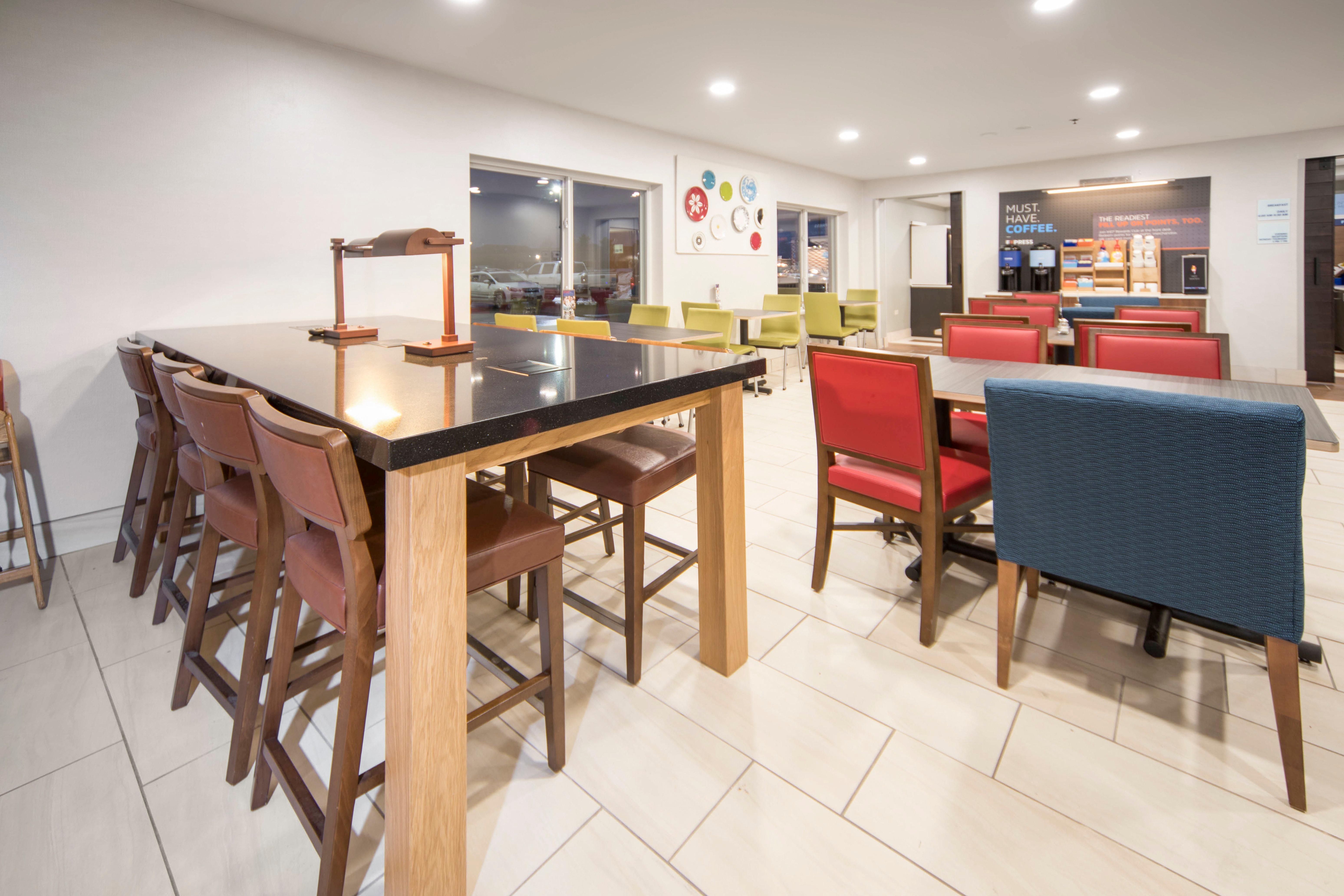 Holiday Inn Express Chicago Northwest-Vernon Hills By Ihg Exteriér fotografie