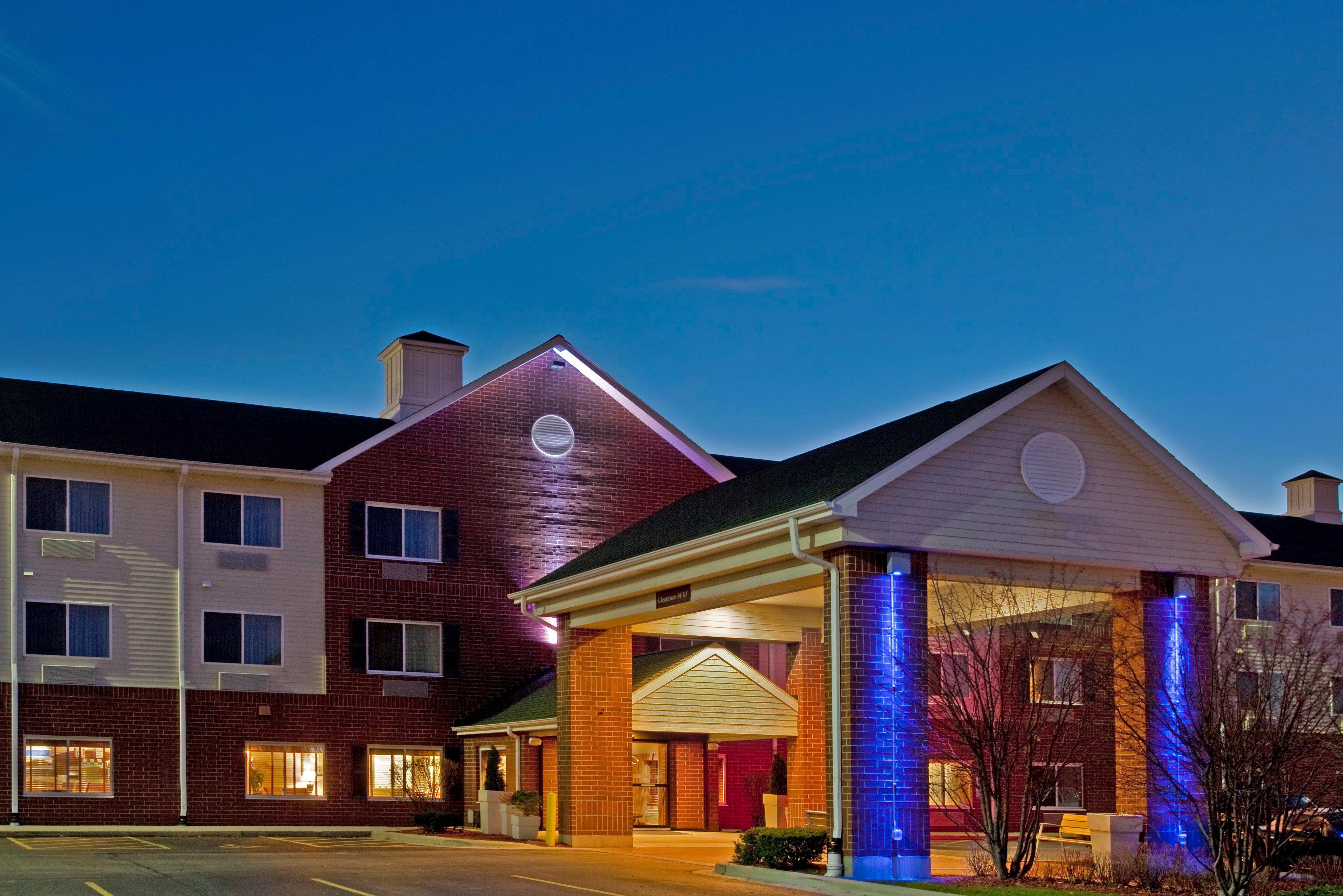 Holiday Inn Express Chicago Northwest-Vernon Hills By Ihg Exteriér fotografie