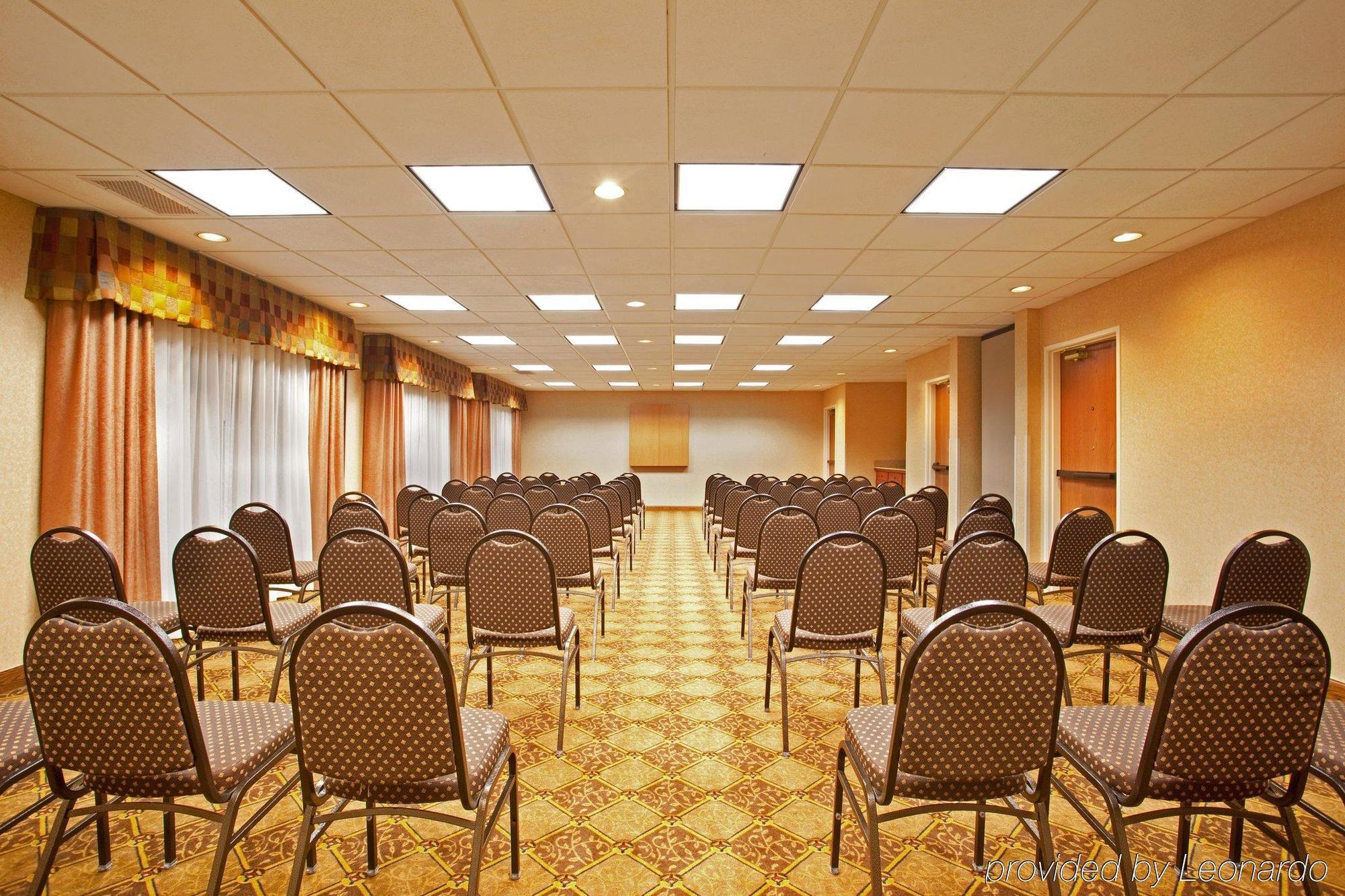 Holiday Inn Express Chicago Northwest-Vernon Hills By Ihg Zařízení fotografie