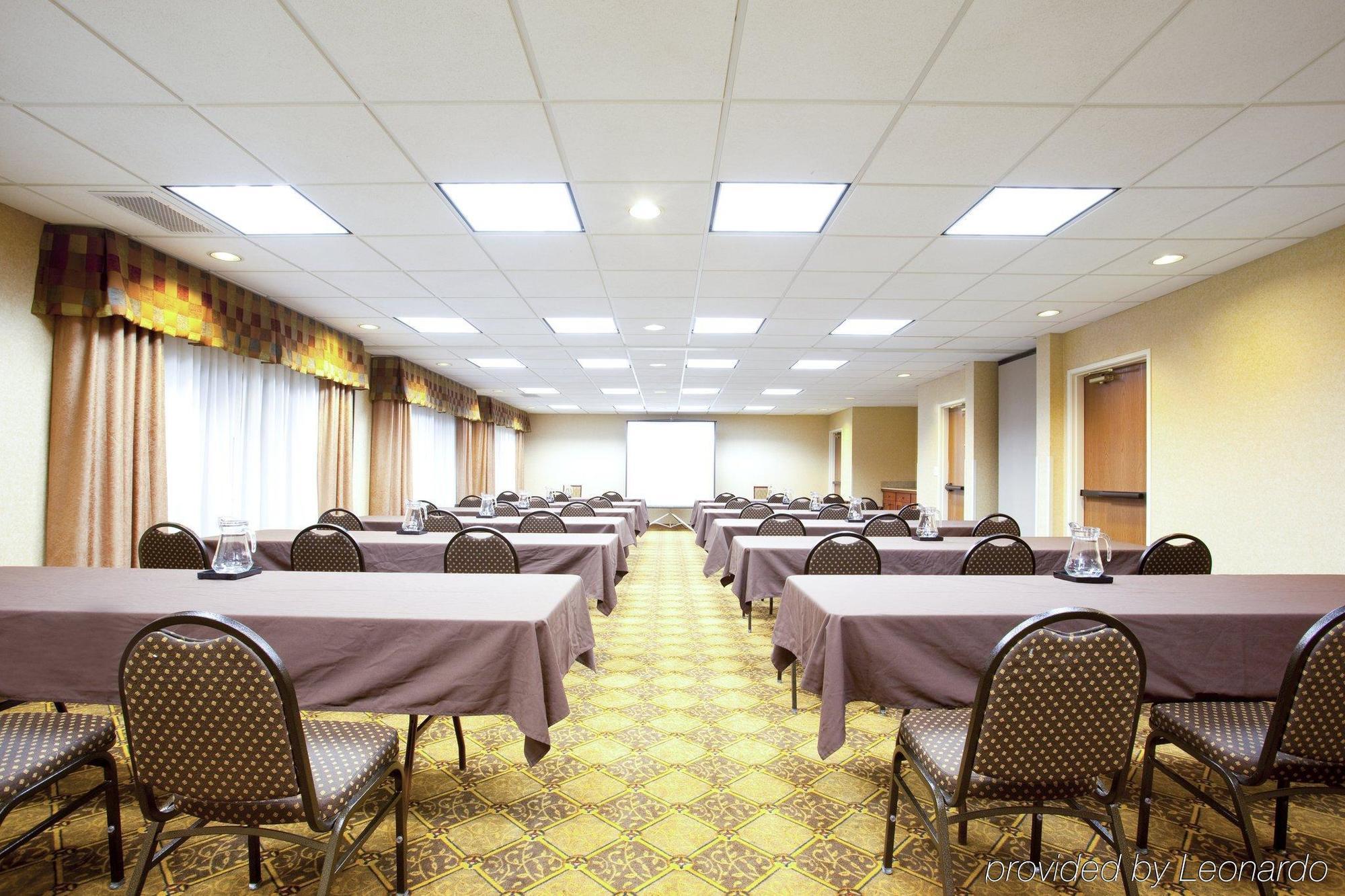 Holiday Inn Express Chicago Northwest-Vernon Hills By Ihg Zařízení fotografie