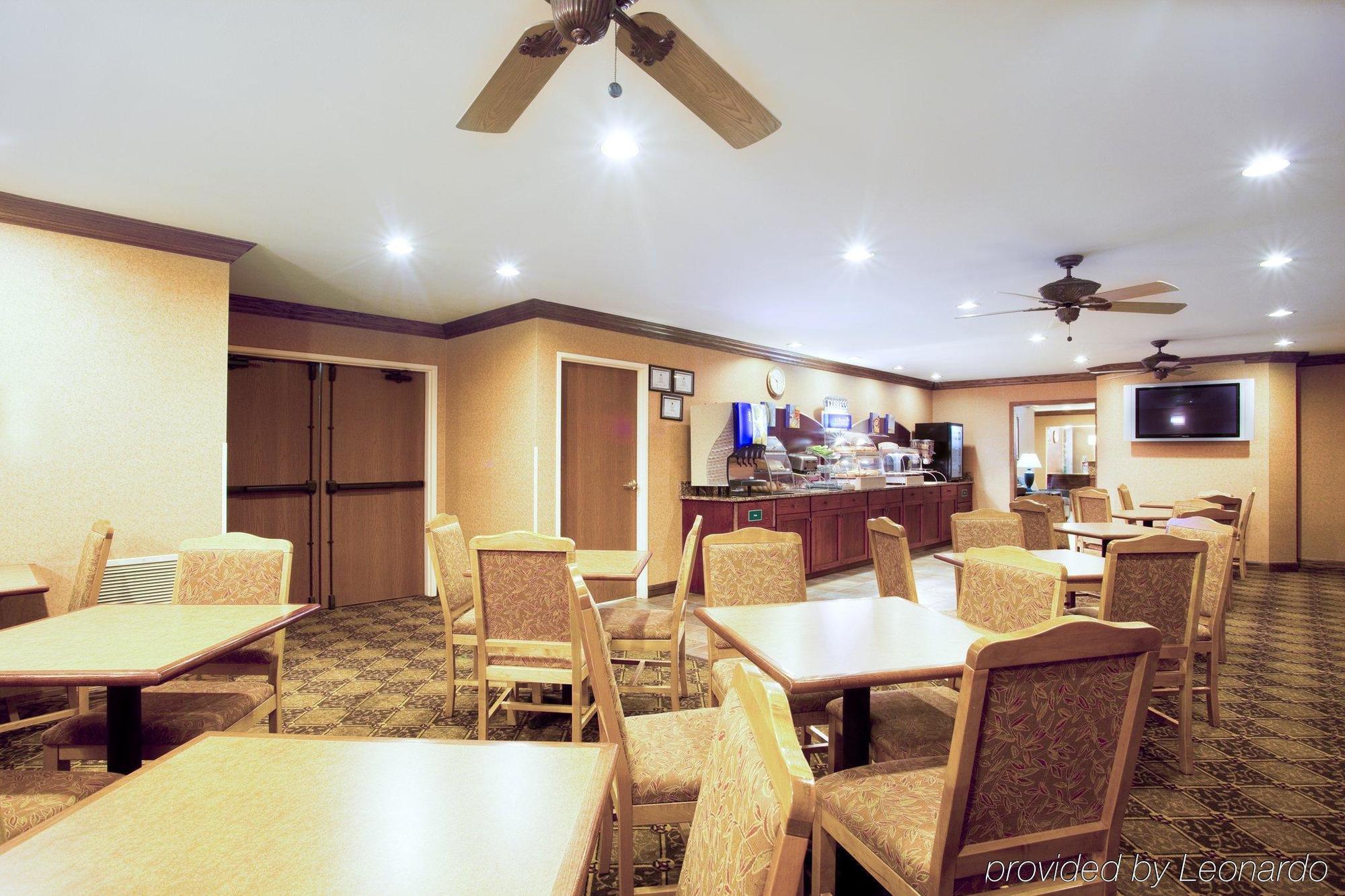 Holiday Inn Express Chicago Northwest-Vernon Hills By Ihg Restaurace fotografie