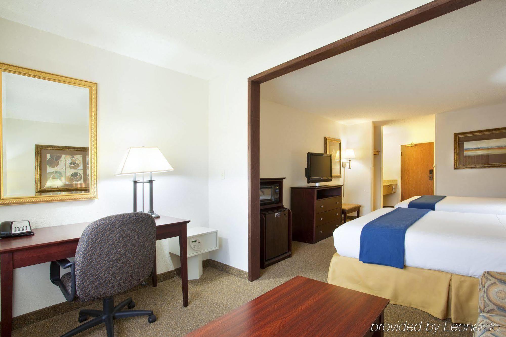 Holiday Inn Express Chicago Northwest-Vernon Hills By Ihg Pokoj fotografie