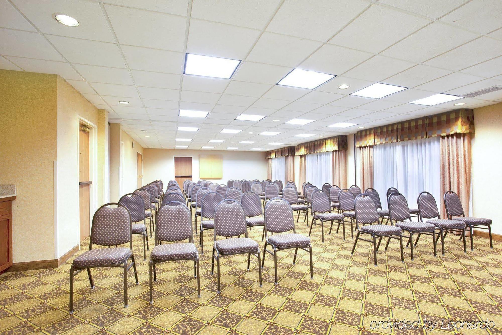 Holiday Inn Express Chicago Northwest-Vernon Hills By Ihg Exteriér fotografie